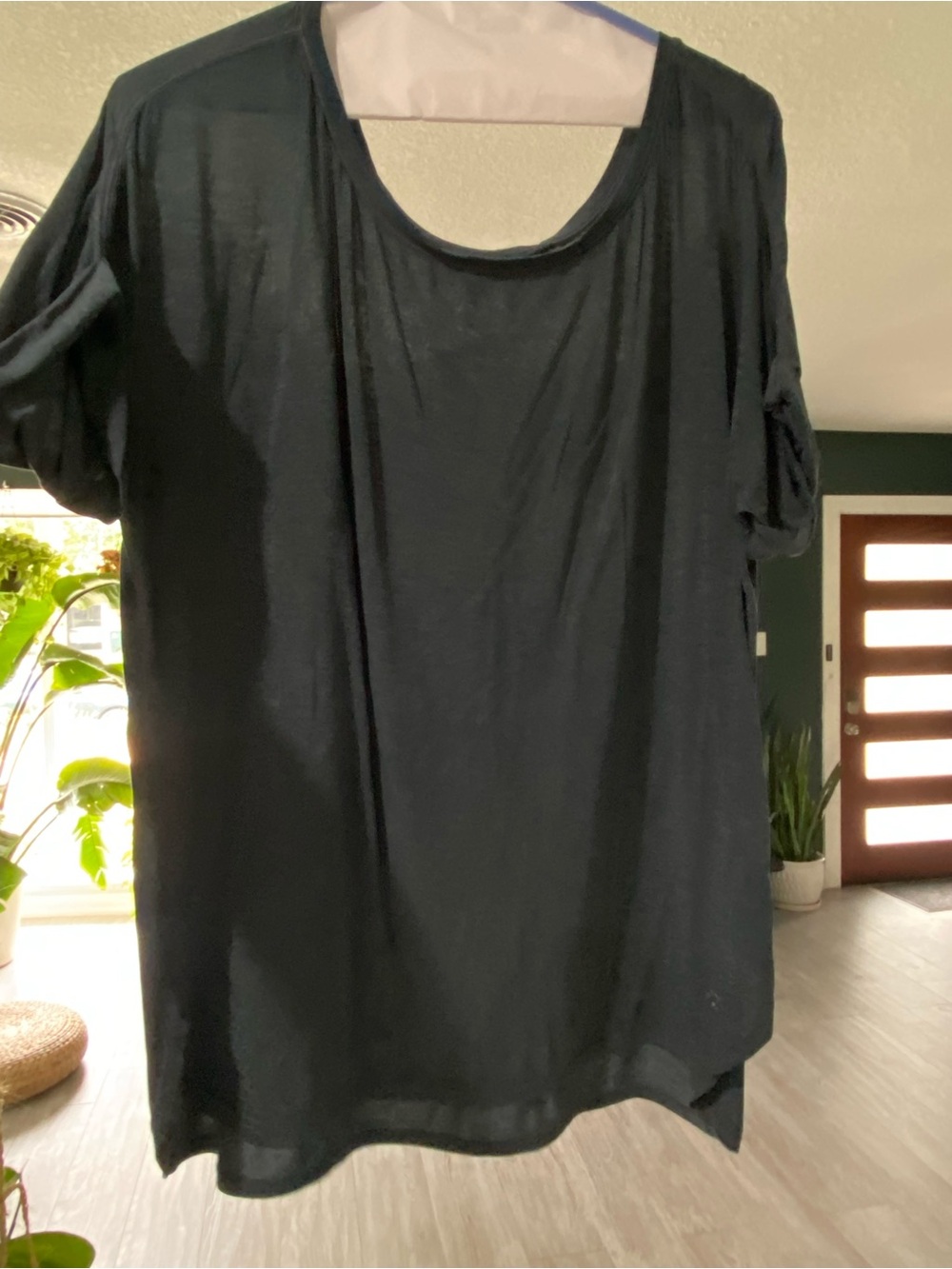 GAP Short Sleeve Scoop Neck Tee